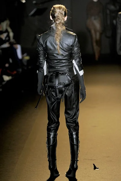 Look 34